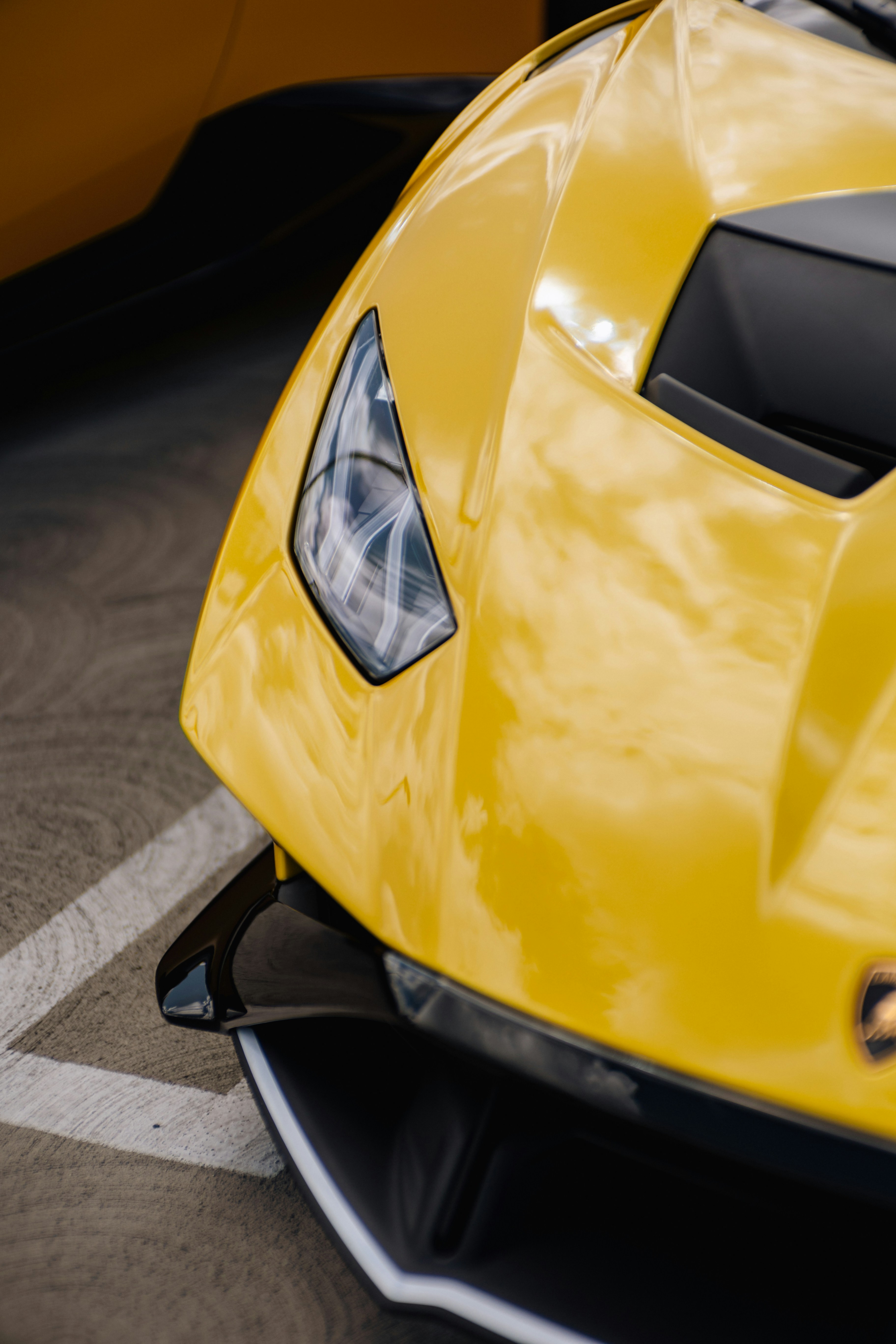 Yellow Lamborghini nose and headlight detail